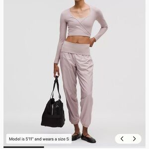 Lululemon Athletica Lightweight Foldover Mauve Joggers NWT